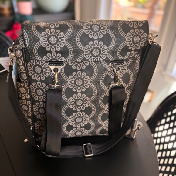 NWT Petunia Pickle Bottom Grey Black Yellow Embroidered Diaper Bag Set - Picture 7 of 9